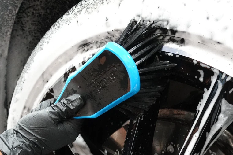 [SKORP] Wheel Brush